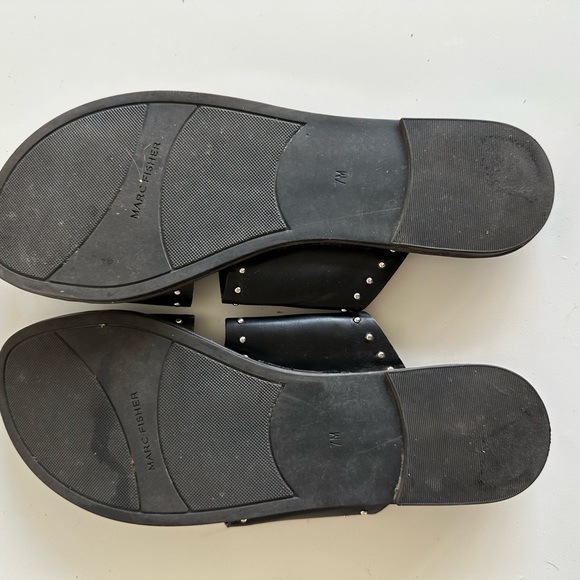 Marc fisher black studded cross sandals size 7.5 - GUC - Picture 3 of 6